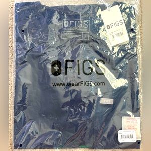 Men’s Navy Figs 3 Pocket Scrub Top - BRAND NEW, never opened, size L